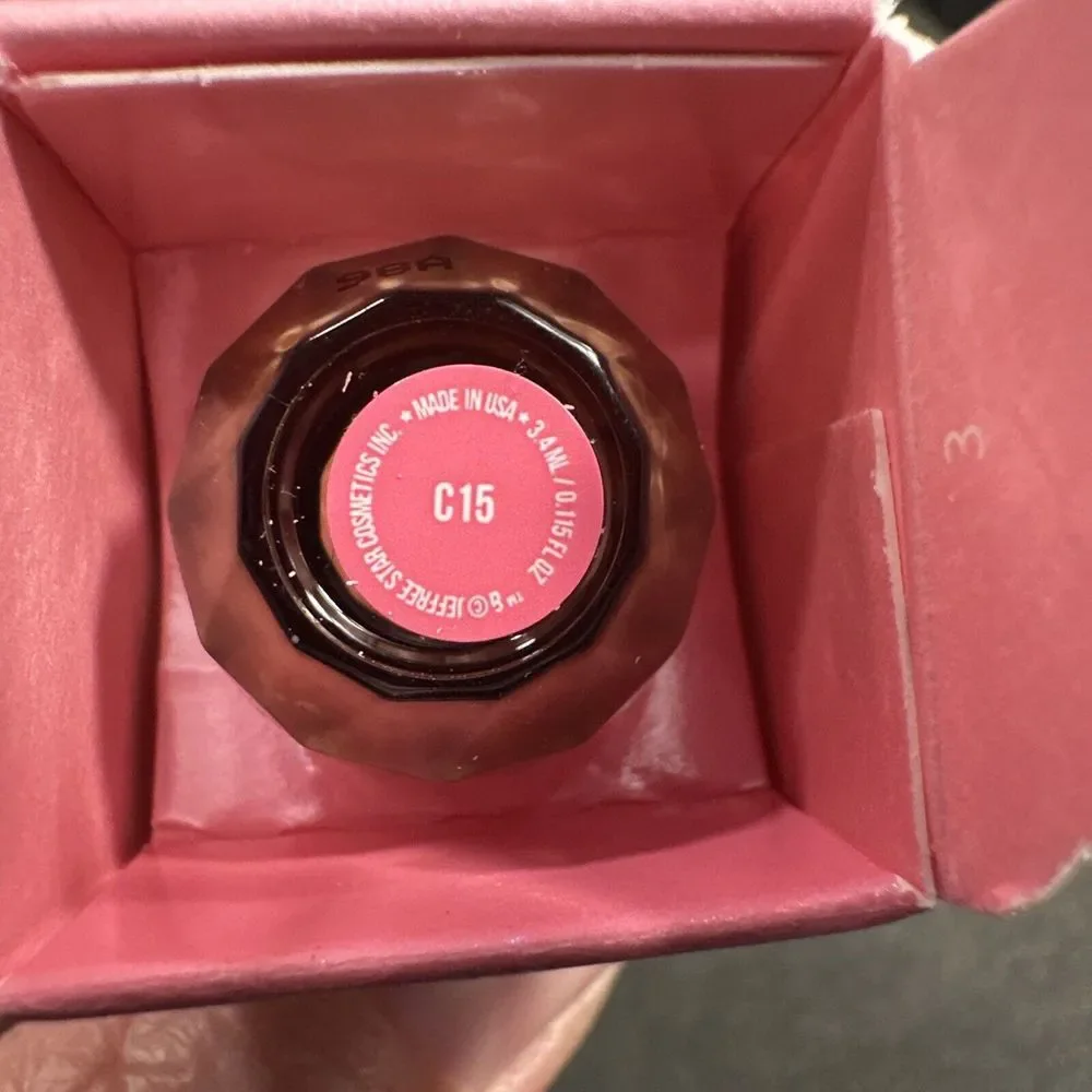 Jeffree Star Magic Star Liquid Concealer C15 Tan W Golden Olive Undertones‎